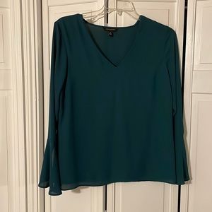 Banana Republic blouse - size medium